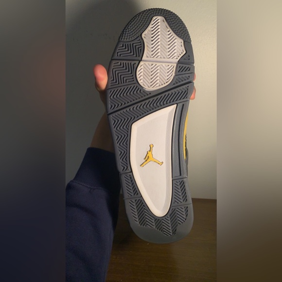 Jordan 4 Retro Lightning (2021) Size US Men’s 11.5 - Picture 11 of 12